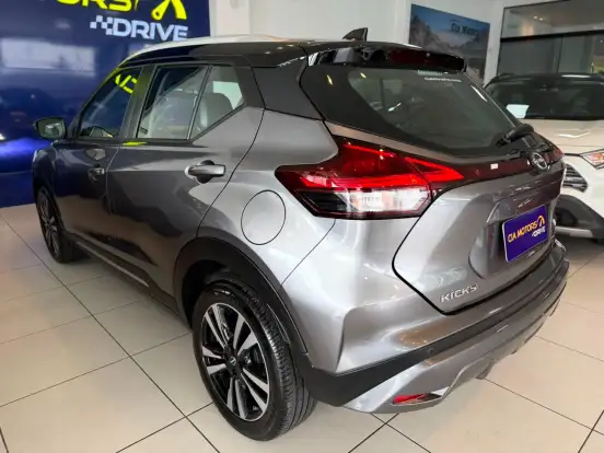 NISSAN-KICKS-2023