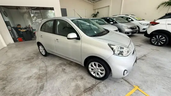 NISSAN MARCH 1.6 SV 16V FLEX 4P XTRONIC