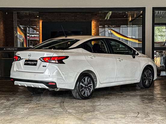 NISSAN-VERSA-2024