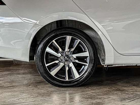 NISSAN-VERSA-2024