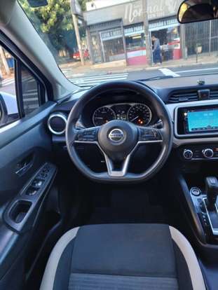 NISSAN-VERSA-2021