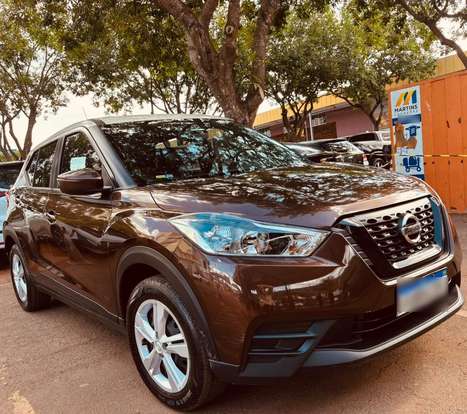 NISSAN-KICKS-2020