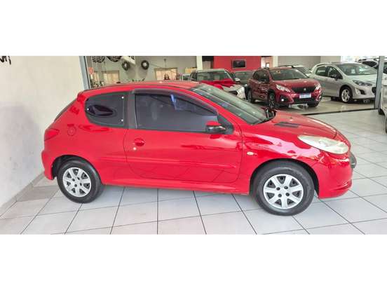 PEUGEOT-207-1.4 XR 8V FLEX 4P MANUAL PEUGEOT-207-2010