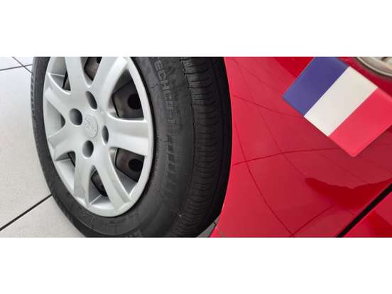 PEUGEOT-207-2010