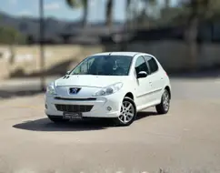 PEUGEOT 207 1.4 XR SPORT 8V FLEX 4P MANUAL PEUGEOT 207 1.4 XR SPORT 8V FLEX 4P MANUAL