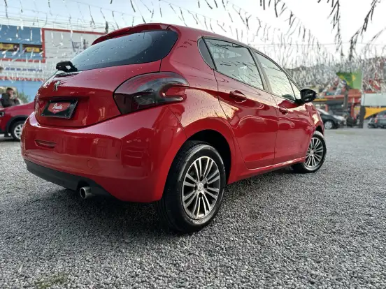 PEUGEOT-208-2016