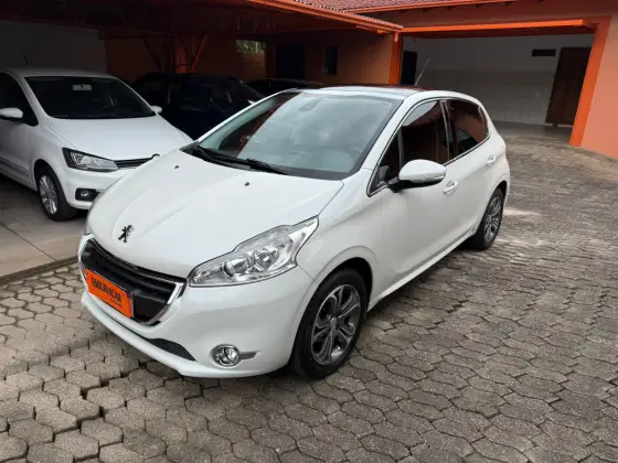PEUGEOT 208 1.6 GRIFFE 16V FLEX 4P AUTOMÁTICO