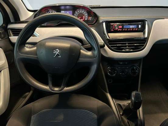 PEUGEOT-208-2014