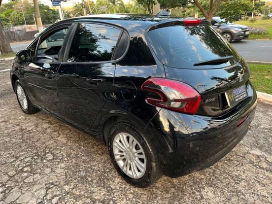 PEUGEOT-208-1.6 ACTIVE PACK 16V FLEX 4P AUTOMÁTICO PEUGEOT-208-2018
