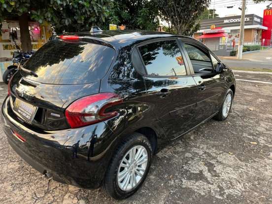 PEUGEOT-208-1.6 ACTIVE PACK 16V FLEX 4P AUTOMÁTICO PEUGEOT-208-2018