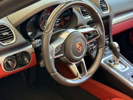 PORSCHE-718-2024