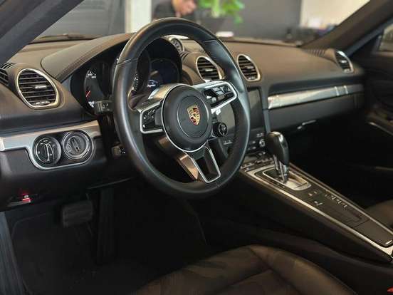 PORSCHE-718-2024