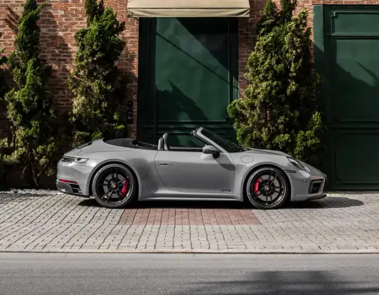 PORSCHE-911-2023