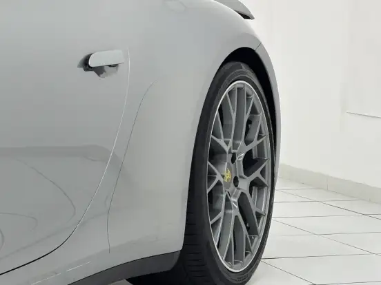 PORSCHE-911-2021
