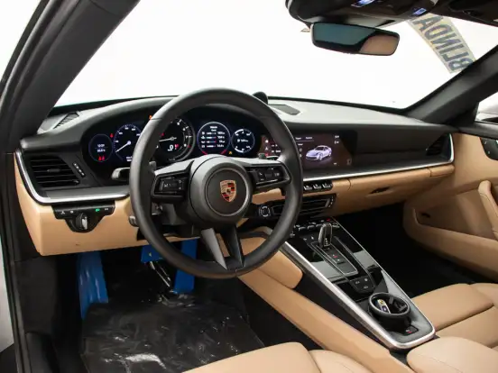 PORSCHE-911-2024