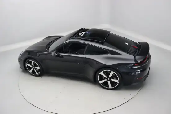PORSCHE-911-2025