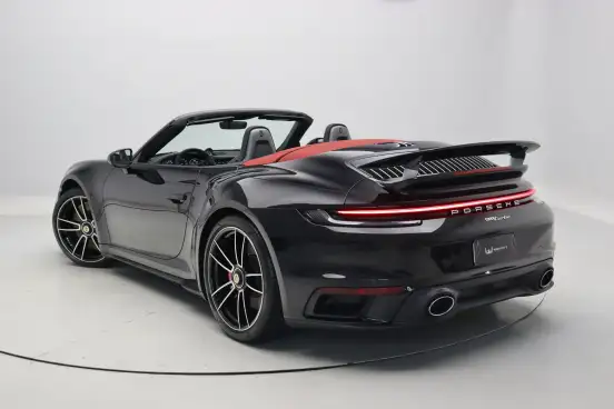 PORSCHE-911-2023