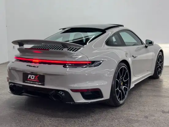 PORSCHE-911-2021