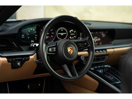 PORSCHE-911-2021