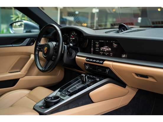 PORSCHE-911-2021