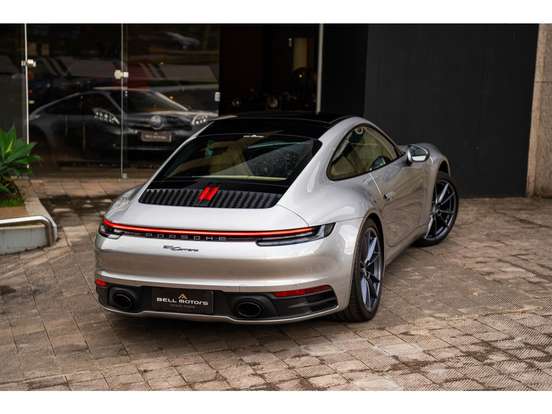 PORSCHE-911-2021
