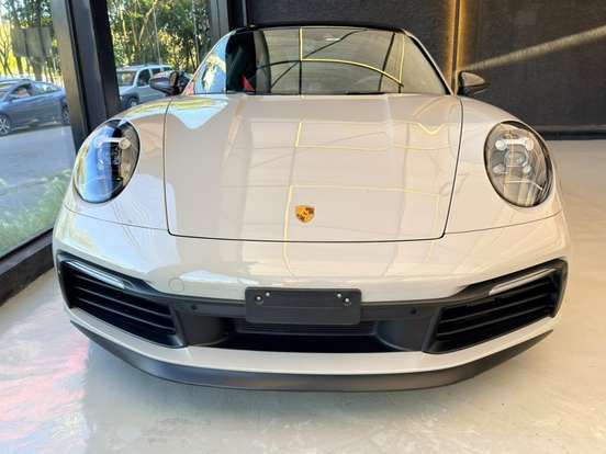 PORSCHE-911-2023