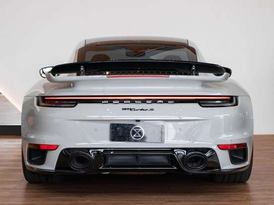 PORSCHE-911-2023