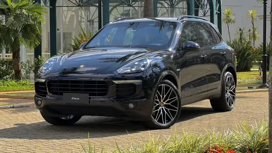PORSCHE-CAYENNE-2017