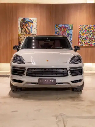 PORSCHE-CAYENNE-2022