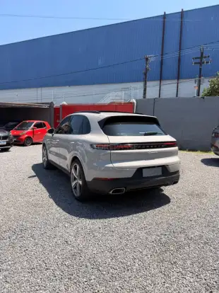 PORSCHE-CAYENNE-2024