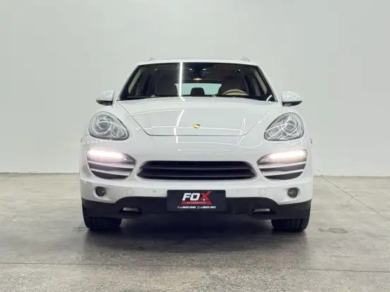 PORSCHE-CAYENNE-2013