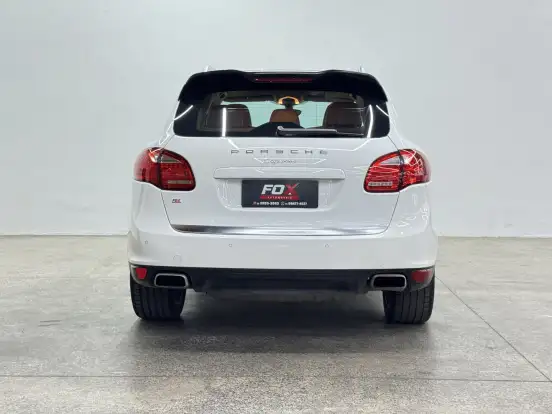 PORSCHE-CAYENNE-2013