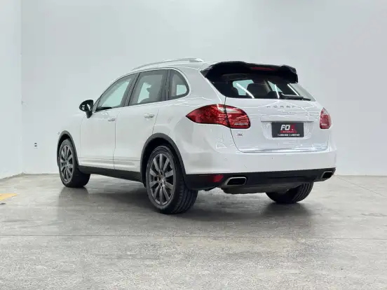 PORSCHE-CAYENNE-2013
