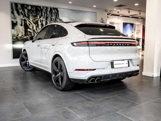 PORSCHE-CAYENNE-3.0 V6 E-HYBRID COUPÉ AWD TIPTRONIC S PORSCHE-CAYENNE-2024