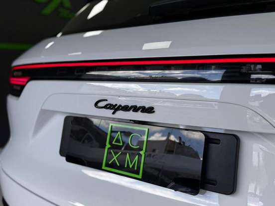 PORSCHE-CAYENNE-2023