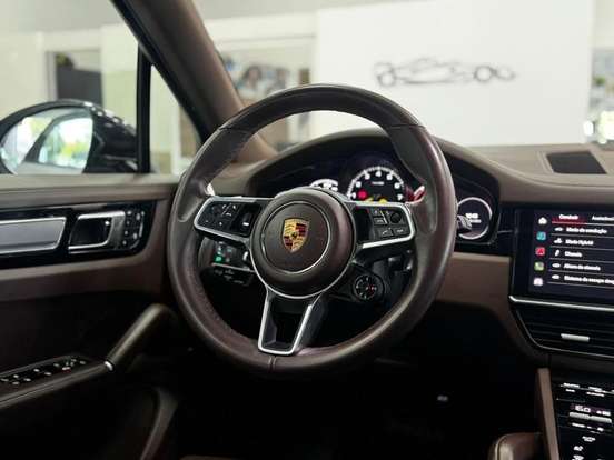PORSCHE-CAYENNE-2023