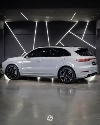 PORSCHE-CAYENNE-2019