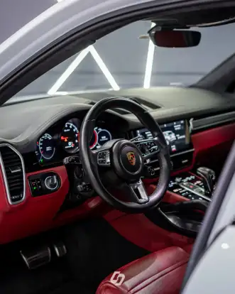 PORSCHE-CAYENNE-2019