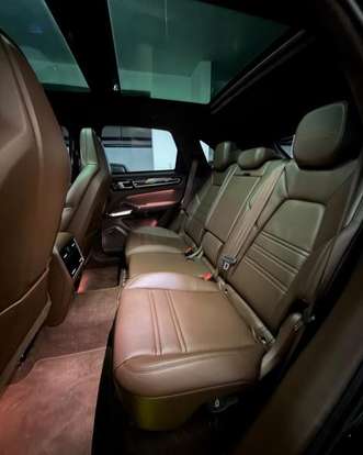 PORSCHE-CAYENNE-2023