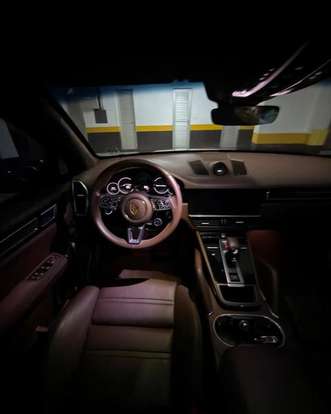 PORSCHE-CAYENNE-2023