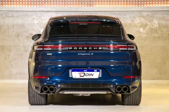 PORSCHE-CAYENNE-2025
