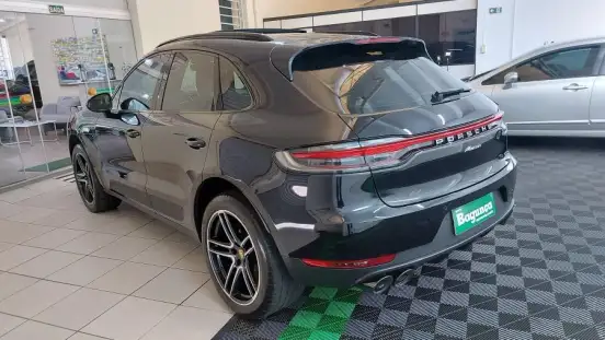 PORSCHE-MACAN-2021