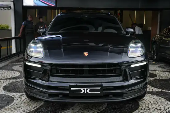 PORSCHE-MACAN-2025