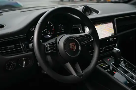 PORSCHE-MACAN-2025