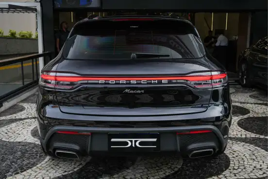 PORSCHE-MACAN-2025