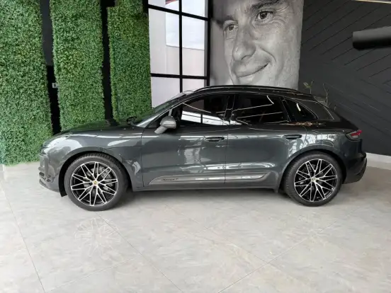 PORSCHE-MACAN-2022