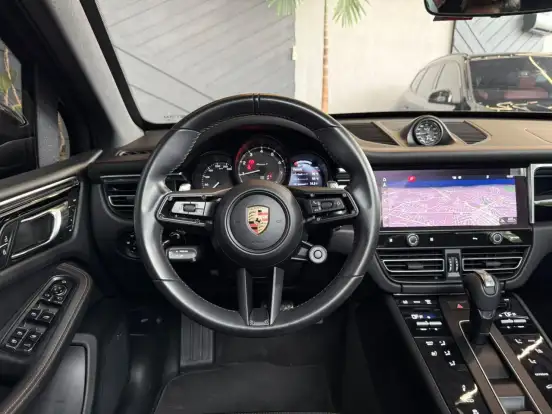 PORSCHE-MACAN-2022