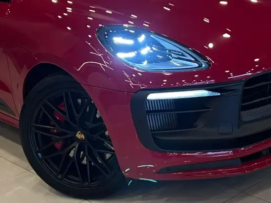 PORSCHE-MACAN-2021