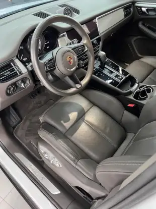 PORSCHE-MACAN-2025