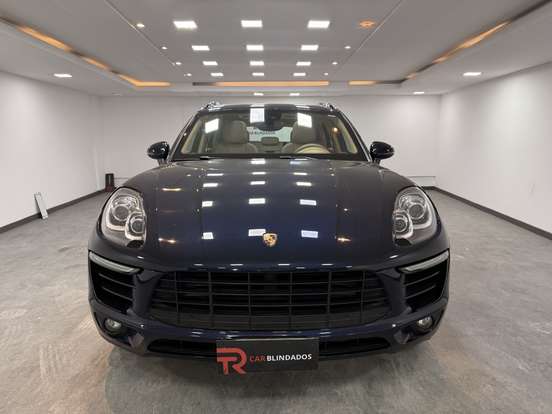 PORSCHE-MACAN-2017